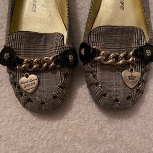 Juicy couture slip on shoes